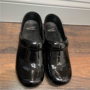 Dansko Professional Black Clog in Black Patent Size EU 37 US 6.5/7